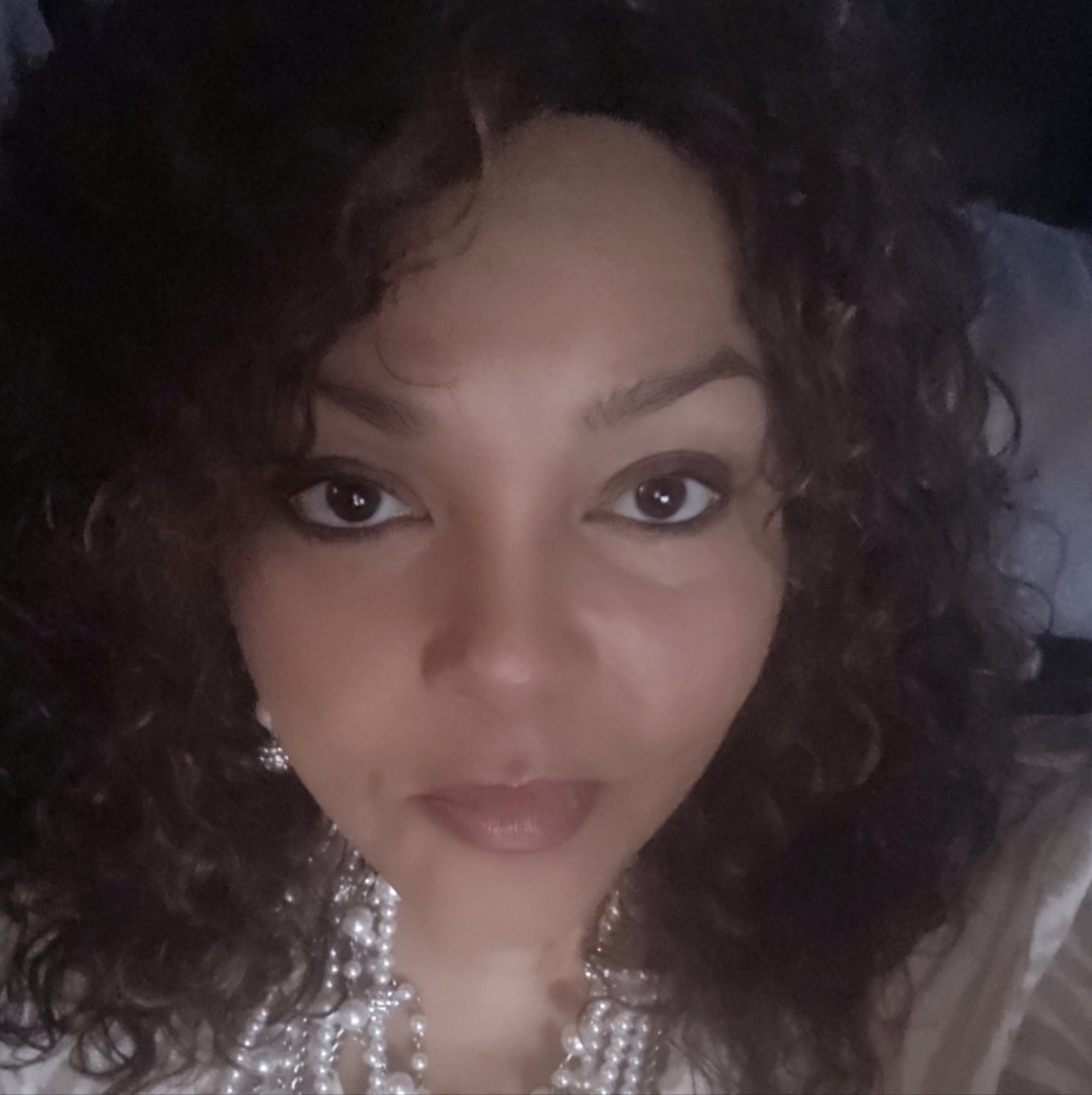 Meet your Posher, Leshia